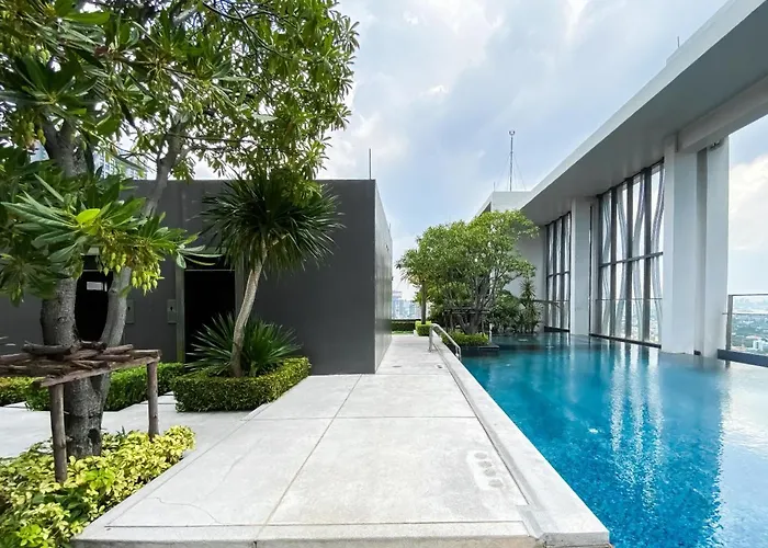 Contemporary High-rise 2br - Ultra Fast Wifi - Sathorn Apartment *