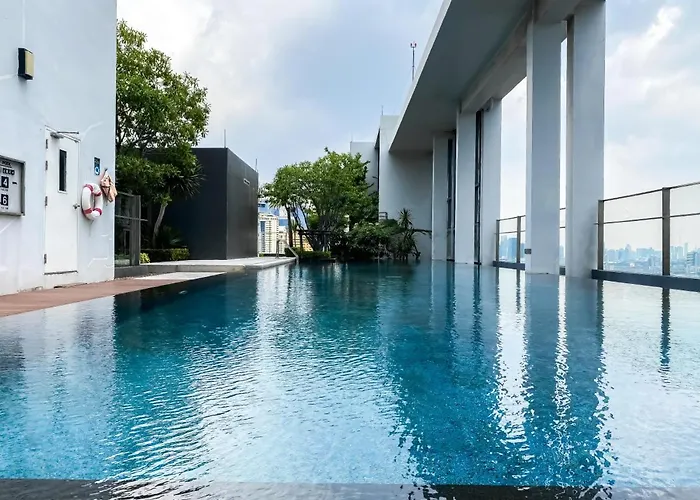 Contemporary High-rise 2br - Ultra Fast Wifi - Sathorn Apartment Bangkok