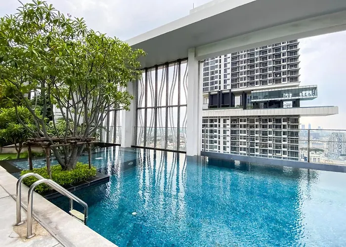 Contemporary High-rise 2br - Ultra Fast Wifi - Sathorn Apartment