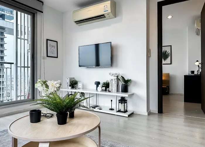 Contemporary High-rise 2br - Ultra Fast Wifi - Sathorn Apartment