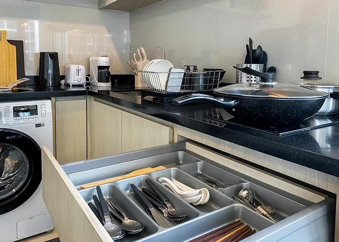 Contemporary High-rise 2br - Ultra Fast Wifi - Sathorn