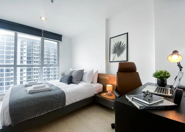 Apartment Contemporary High-rise 2br - Ultra Fast Wifi - Sathorn